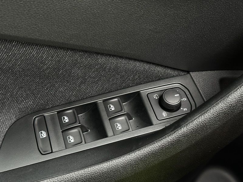 Škoda Scala First Edition 1.0TSi 85kW DSG - fotka 15 z 48