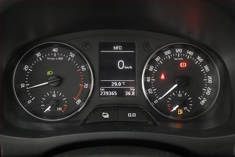Škoda Fabia (2011) 1.2 TSI, jezdí dobře, Tempomat - fotka 9 z 12