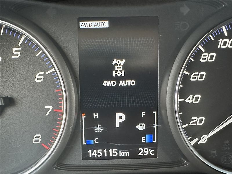 Mitsubishi Outlander 2,0 150PS  Intense A/T 4x4 - fotka 38 z 53