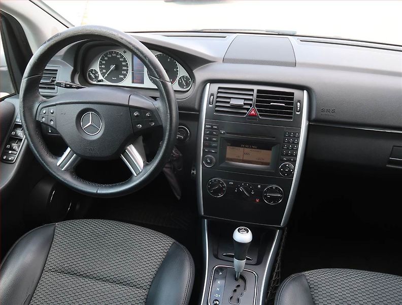 Mercedes-Benz Třídy B (2009) B 180 CDI , Automat, Tempomat - fotka 7 z 20