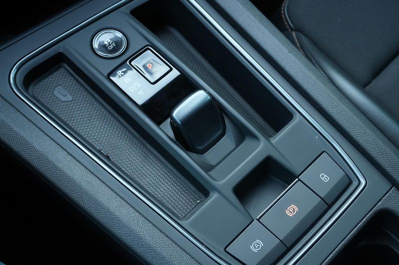 Cupra Formentor VZ 2.0 TSI, Remus, Beats, PPF - fotka 21 z 38