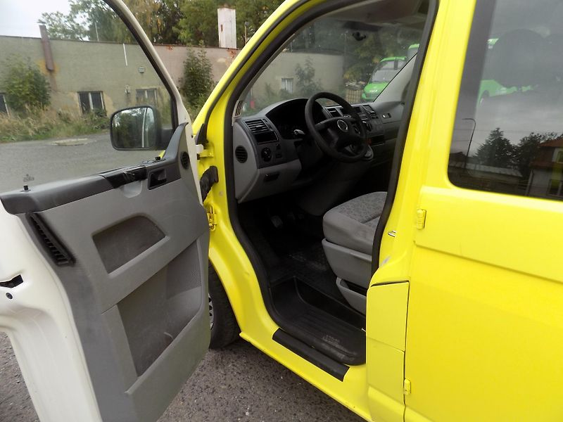 Volkswagen Transporter (2007) 2,5 96KW 7 MÍST SKLÁPĚČ  - fotka 13 z 56