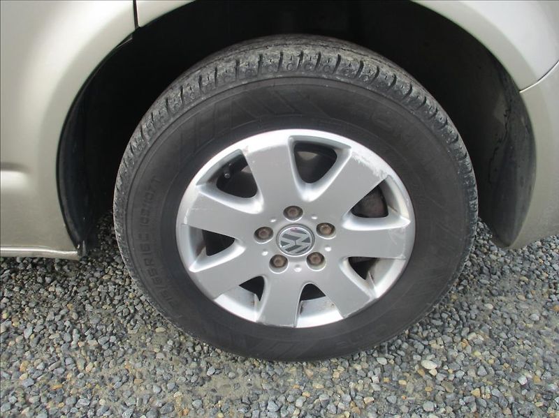 Volkswagen Multivan 2,5 TDI,4x4,aut.klima,servis, - fotka 27 z 38