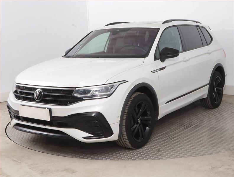Volkswagen Tiguan Allspace (2022) R-Line 2.0 TSI - fotka 2 z 18