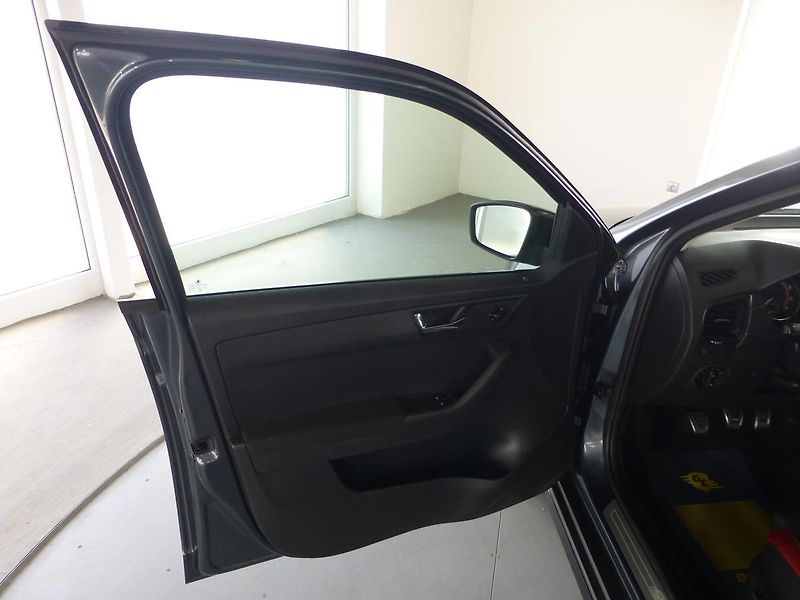 Škoda Fabia (2016) 1,2TSI-66KW*!!!!MONTE KARLO!! - fotka 9 z 27