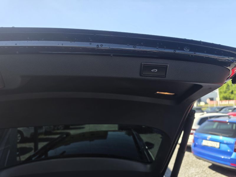 Škoda Superb 2.0 TDI L&Klement  4x4 - fotka 7 z 23