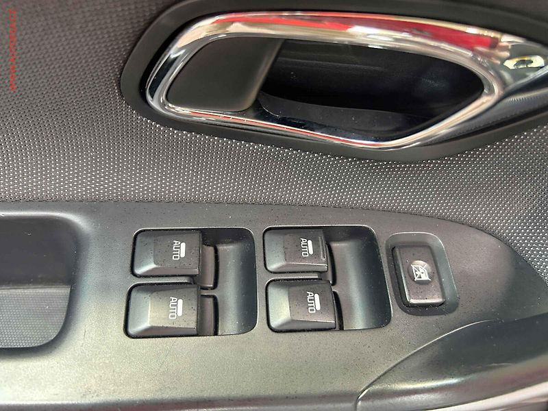 Kia Ceed (2013) 1.6GDi 99 kW, ČR, AAC, tempo - fotka 11 z 16