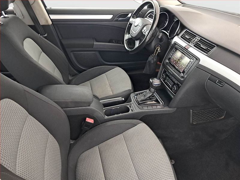 Škoda Superb (2011) 2.0 TDI, Automat, Navi, Xenony - fotka 9 z 18