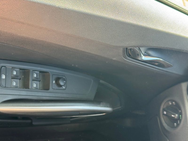 Škoda Fabia (2021) Style 1.0 TSI 81kW - fotka 19 z 23