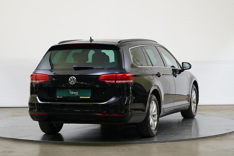 Volkswagen Passat - fotka 2 z 27