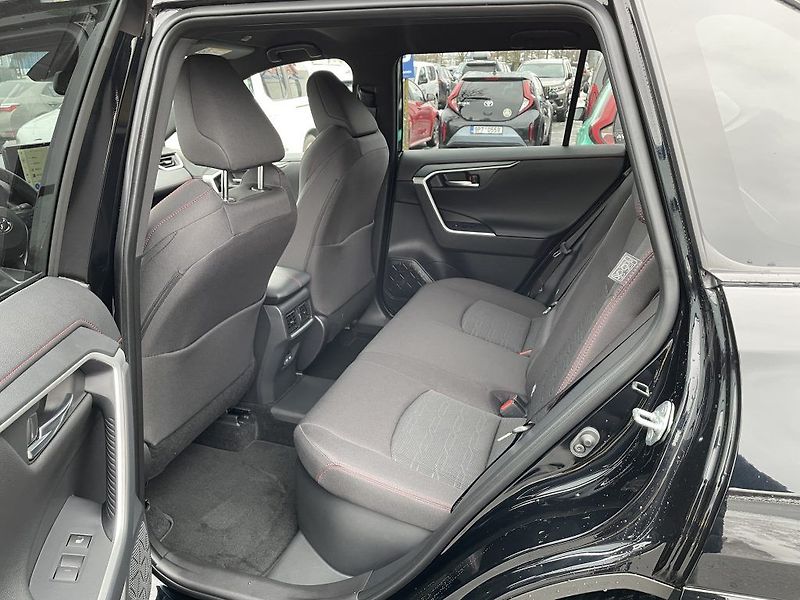 Toyota RAV4 2.5 Plug-in Hybrid ODBĚR 10/26 - fotka 12 z 34