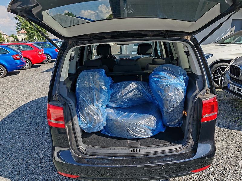 Volkswagen Touran 1.4 TSI CNG - fotka 7 z 22