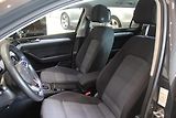 Volkswagen Passat (2021) 2.0TDI DSG Model 2022 - náhled 17