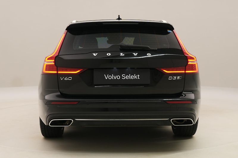 Volvo V60 D3 AWD INSCRIPTION REZERVACE - fotka 12 z 42