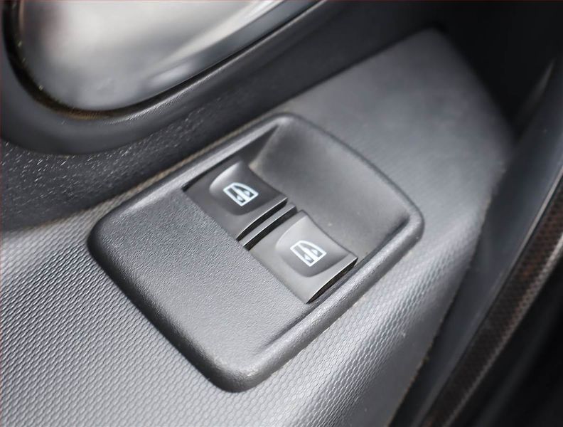 Dacia Sandero (2019) 1.0 SCe - fotka 14 z 15