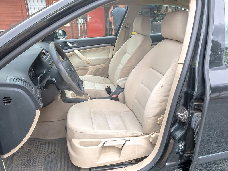 Škoda Octavia (2005) 1.9TDI 77KW – PO ROZVODECH - fotka 11 z 32