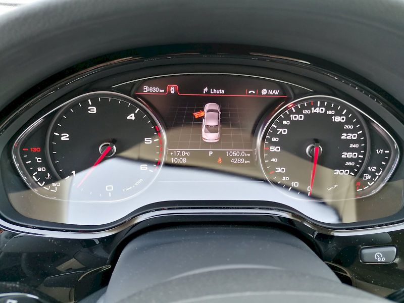 Audi A8 (2010) 4,2 V8 Quattro TOP - fotka 13 z 25