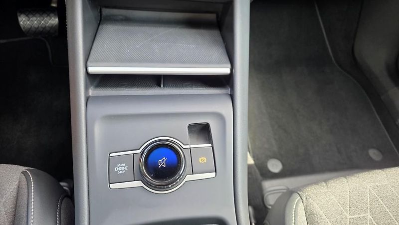 Volkswagen Tayron (2025) 1.5 eTSI 110 kW DSG7 7míst  - fotka 37 z 41