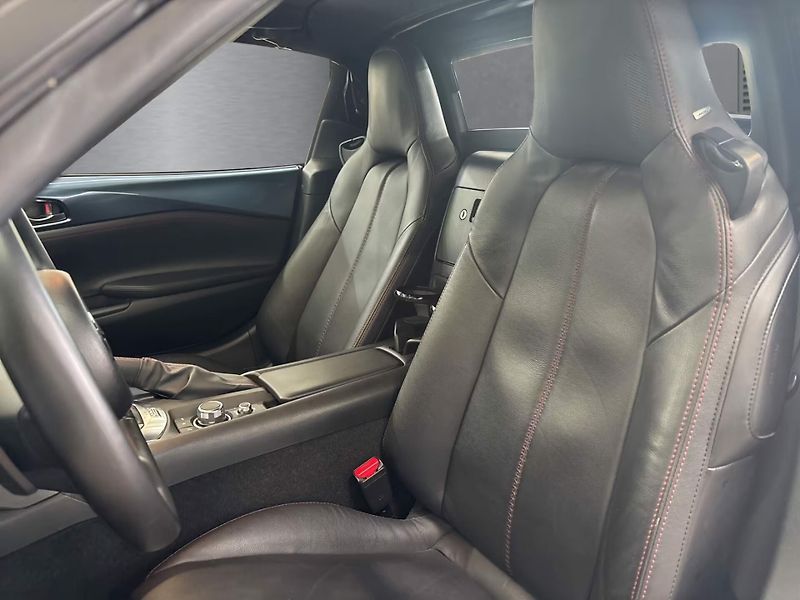 Mazda MX-5 2.0 SKYACTIV-G RF Automat - fotka 7 z 13