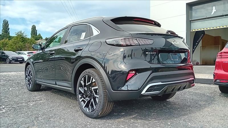Kia XCeed 1,6 T-GDi 7DCT STEEL E. 132 - fotka 6 z 8