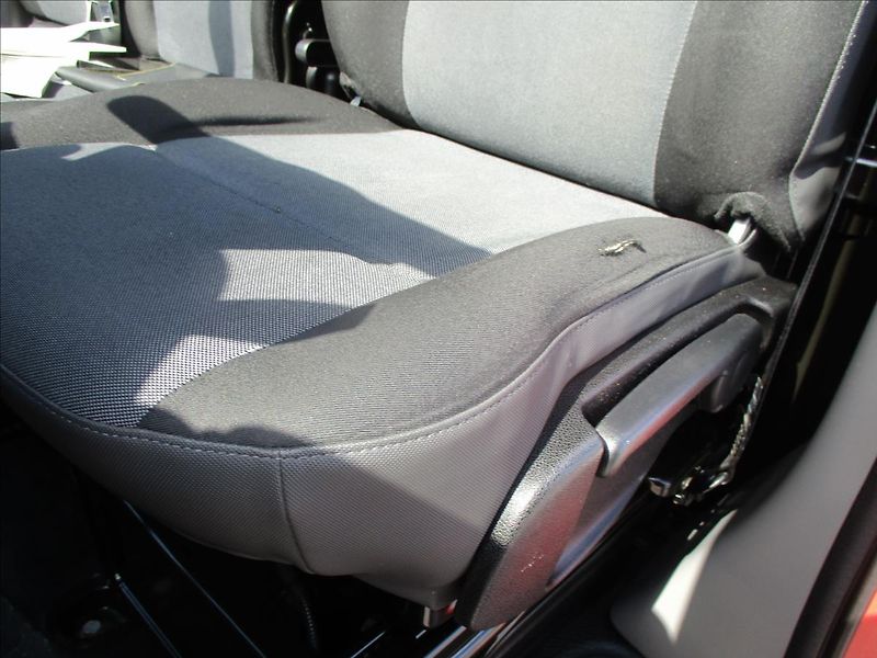 Renault Master 2,3 dCi 110k COOL DPH 12xvozů - fotka 16 z 30