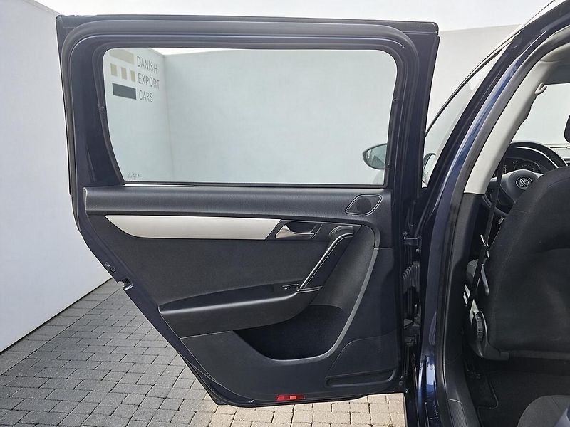 Volkswagen Passat 1.4 TSI 90kW, NOVÉ ROZVODY. - fotka 32 z 42