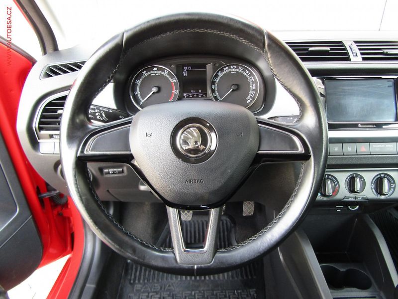 Škoda Fabia (2018) 1.0 TSi, ČR, AC, temp - fotka 17 z 19