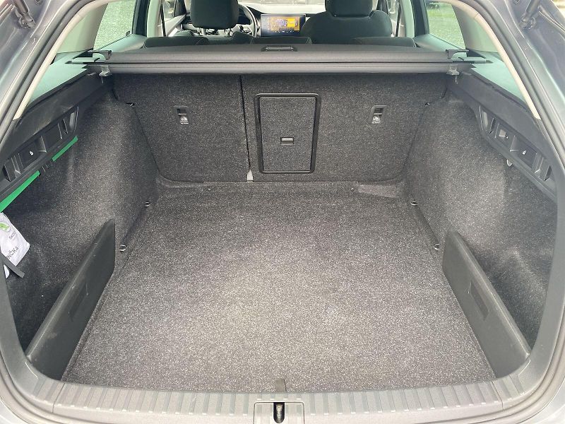 Škoda Octavia (2023) Combi 1.5 TSI ACT e-TEC DSG St - fotka 26 z 33