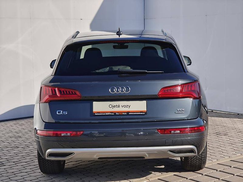 Audi Q5 Quattro S-Tronic  2,0TDI - fotka 22 z 24