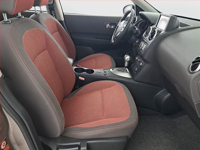 Nissan Qashqai (2008) 2.0, Automat, Navi, Tempomat - fotka 9 z 18