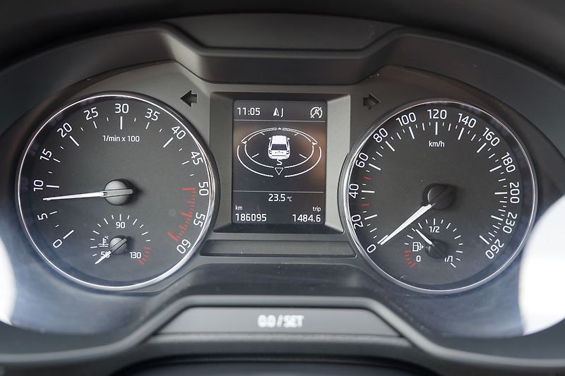 Škoda Octavia III  2.0TDi 135 kW DSG 4x4 ČR - fotka 33 z 41