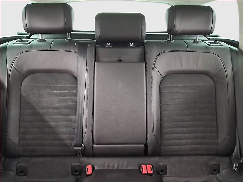 Volkswagen Passat (2017) 2.0 TDI, Kůže, Navi, Tempomat - fotka 10 z 22