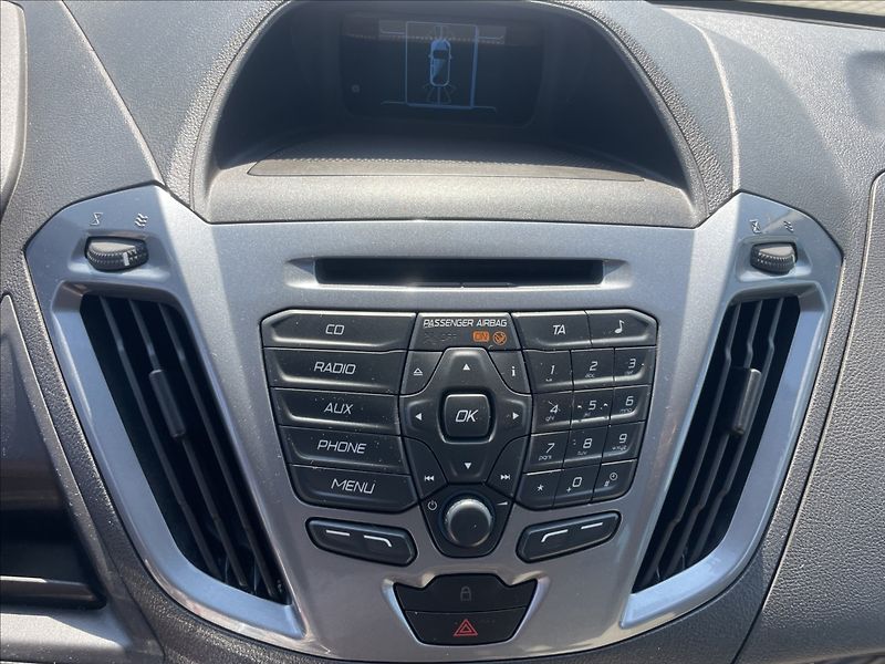Ford Tourneo Custom 2,2 TDCi 114kw Titanium 8míst - fotka 18 z 37