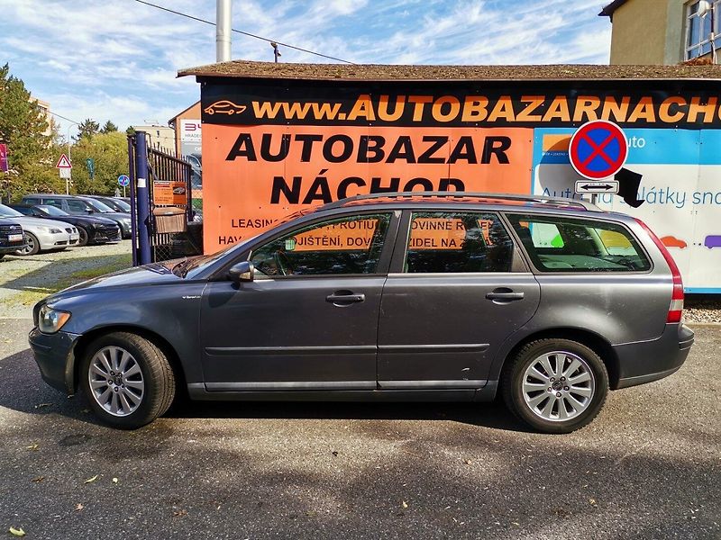 Volvo V50 (2005) 2.0D 100kw Klima Tažné Z. - fotka 2 z 26
