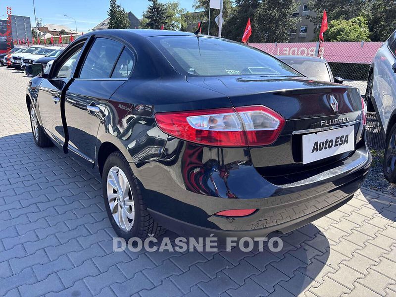 Renault Fluence (2013) 1.6i, 1.maj,ČR, autoAC, temp - fotka 2 z 3