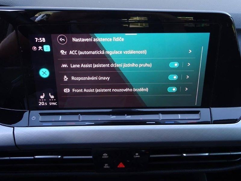 Volkswagen Golf Variant (2022) 1,5TSi/ 96kW Life - fotka 15 z 26