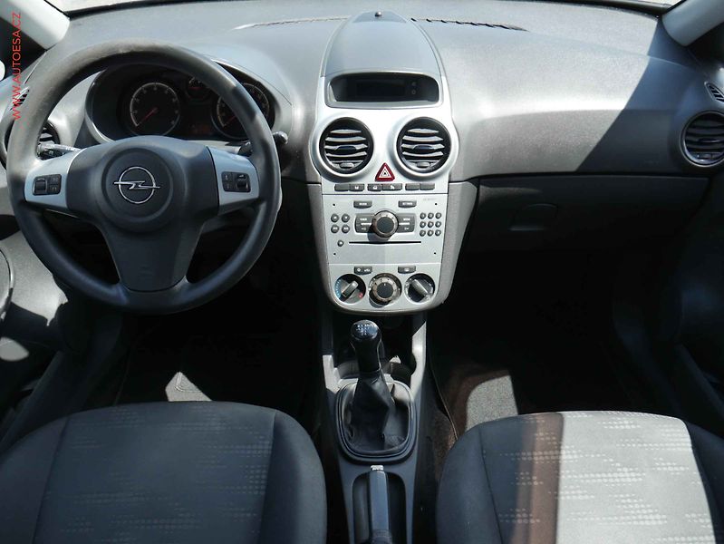 Opel Corsa (2014) 1.2i, 1.maj,ČR, STK6/28 - fotka 8 z 16