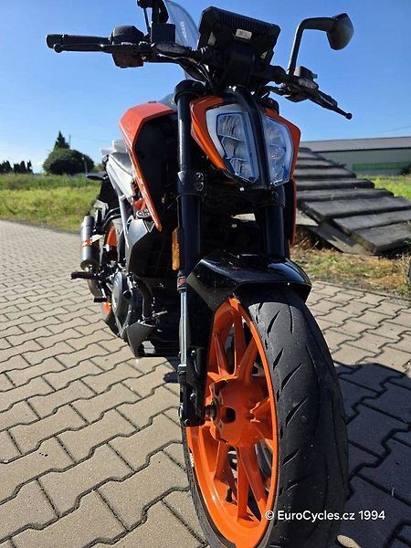 KTM 390 Duke (2019) - fotka 9 z 14