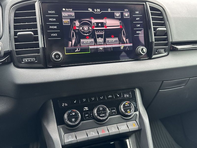 Škoda Karoq (2020) 2.0 TDI 4x4 DSG Sportline - fotka 26 z 36