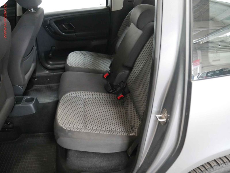 Škoda Roomster (2011) 1.4i, AC, TZ, park.čidla - fotka 10 z 14