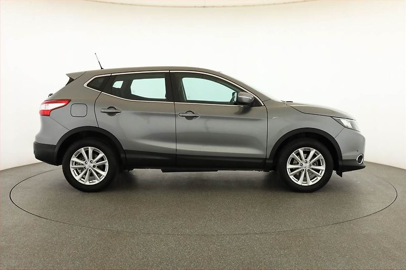 Nissan Qashqai (2014) 1.2 DIG-T, Navi, Tempomat - fotka 6 z 18