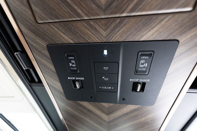 Lexus LM 350h  350H 2,5 HEV Luxury VIP Amonit - fotka 30 z 39