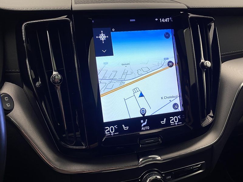 Volvo XC60 B6 AWD R-DESIGN AUT  - fotka 44 z 52