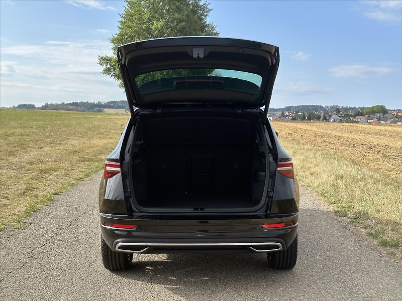 Škoda Karoq 2,0 TDI Sportline 4x4 DSG 1.ma - fotka 9 z 44