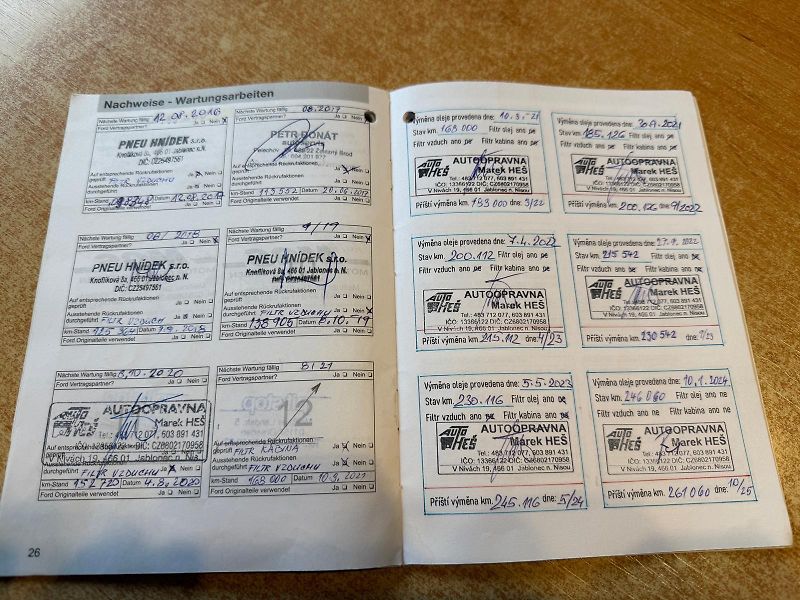 Ford Mondeo 2,0i 16V Ghia / servis.kn. /  - fotka 30 z 31