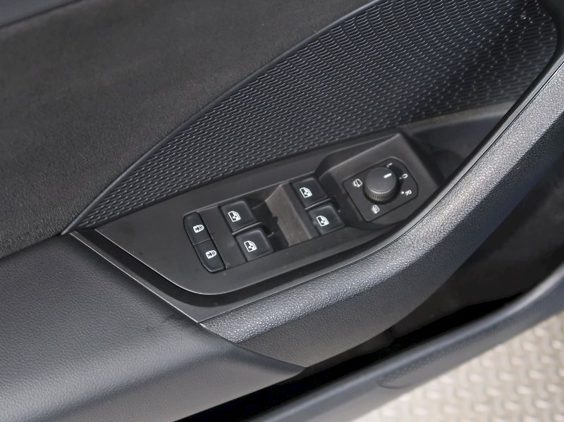 Škoda Octavia (2024) TOP SELECTION 1.5TSI 110KW - fotka 37 z 40
