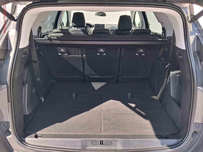 Peugeot 5008 (2017) 1.2 PT, Allure, navi, kamera - fotka 7 z 20