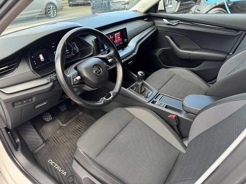 Škoda Octavia (2020) 2.0TDi LED Digi Klima - fotka 24 z 50