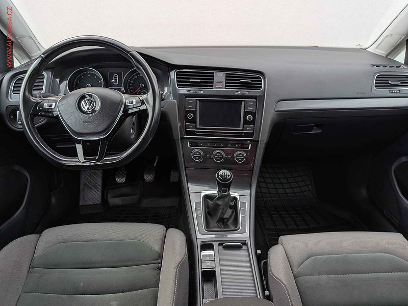 Volkswagen Golf (2018) 1.4 TSi, ČR, AC, tempo, park - fotka 8 z 14