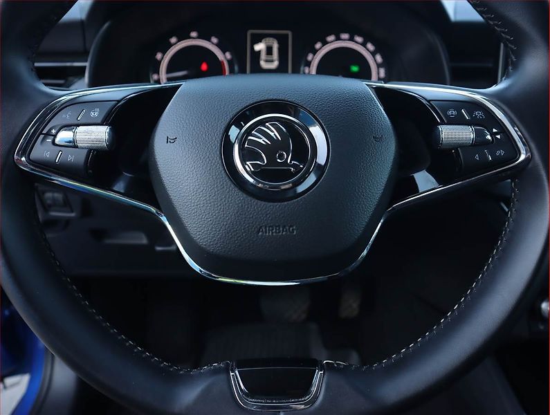 Škoda Kamiq (2020) 1.0 TSI, Automat, Tempomat - fotka 22 z 23